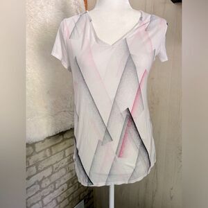 White House black market white v-neck short sleeve shirt size small